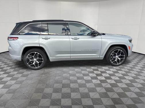 2022 Jeep Grand Cherokee 4xe Summit