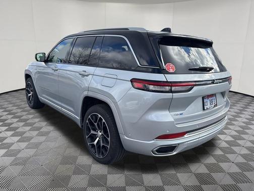 2022 Jeep Grand Cherokee 4xe Summit