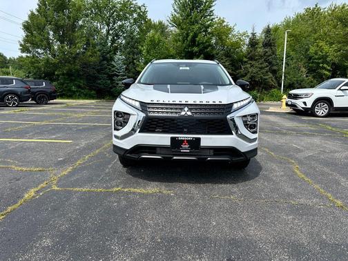 2024 Mitsubishi Eclipse Cross LE