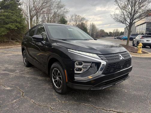 Labrador Black Pearl 2026 Mitsubishi Eclipse Cross ES