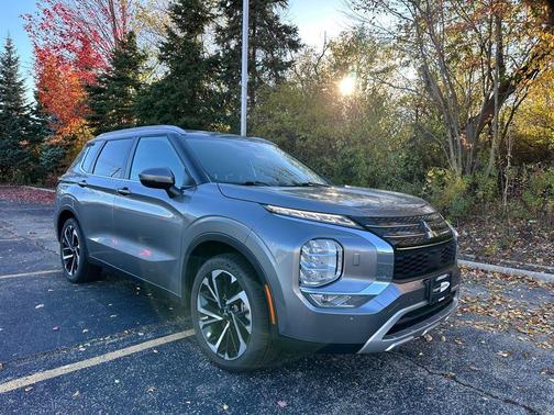 2022 Mitsubishi Outlander SE