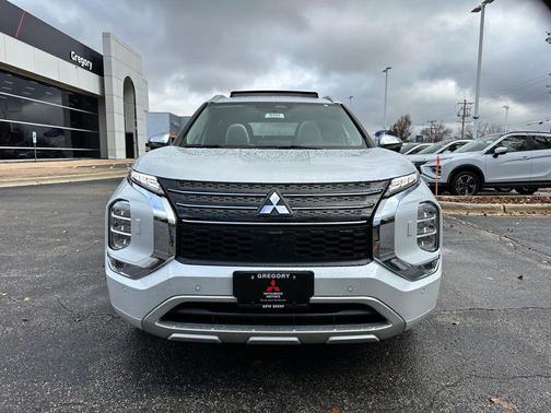 2025 Mitsubishi Outlander PHEV 