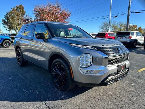 2022 Mitsubishi Outlander Black Edition