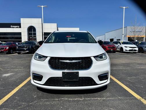 2024 Chrysler Pacifica Hybrid Select