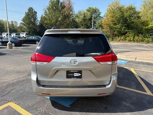2014 Toyota Sienna L