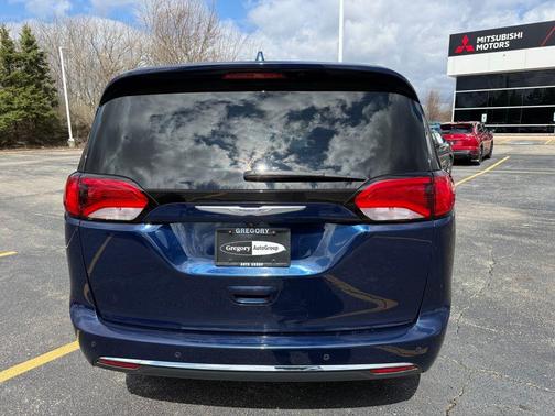 Jazz Blue Pearlcoat 2017 Chrysler Pacifica Touring-L Plus