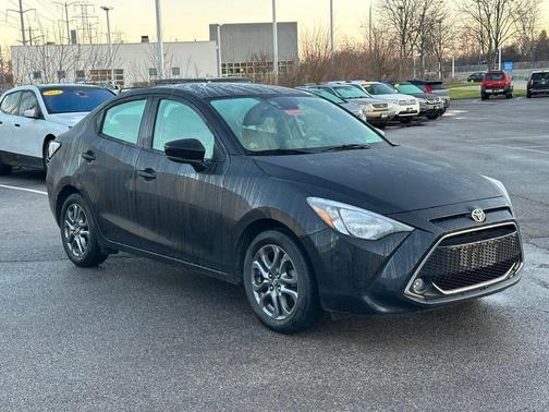 Stealth 2019 Toyota Yaris Sedan LE