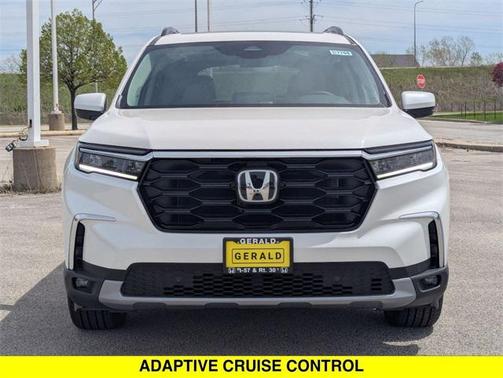 2025 Honda Pilot Touring 8-Passenger