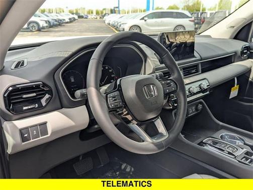 2025 Honda Pilot Touring 8-Passenger
