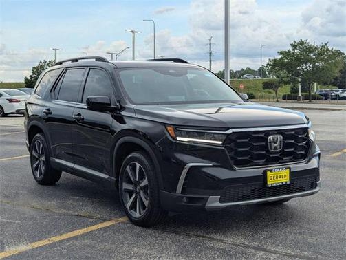 2023 Honda Pilot Touring 8-Passenger