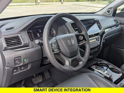 2022 Honda Pilot Touring 8-Passenger