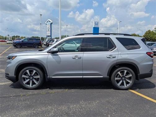 2025 Honda Pilot Touring 8-Passenger