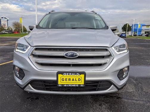 Photo 2 of 38 of 2019 Ford Escape Titanium