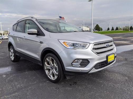 Photo 3 of 38 of 2019 Ford Escape Titanium