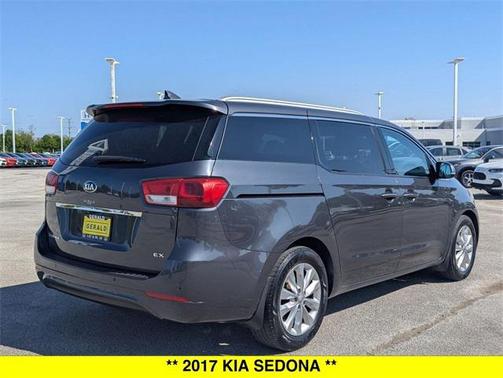 2017 Kia Sedona EX