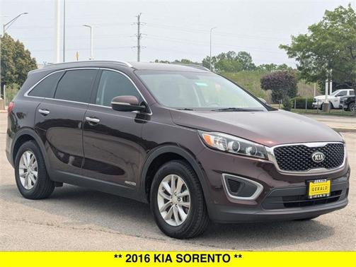 2016 Kia Sorento LX