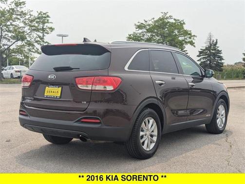 2016 Kia Sorento LX