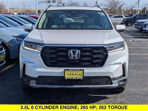 2025 Honda Pilot Touring 8-Passenger