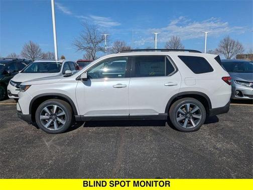 2025 Honda Pilot Touring 8-Passenger