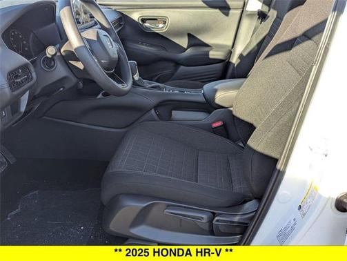 2025 Honda HR-V LX