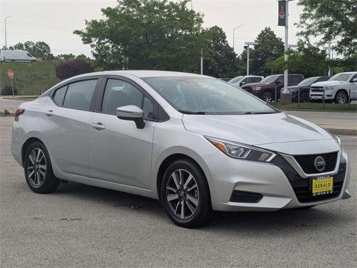 2021 Nissan Versa 1.6 SV