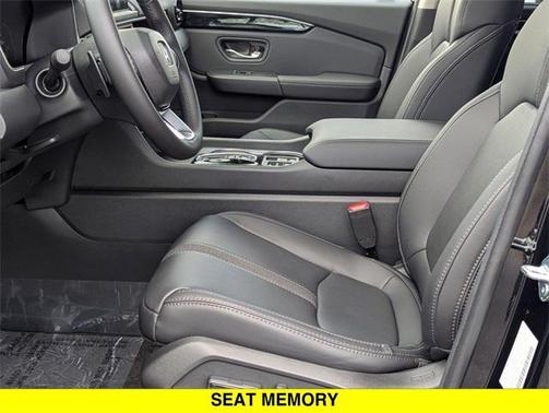 2025 Honda Pilot Touring 8-Passenger