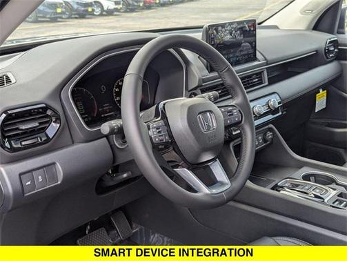 2025 Honda Pilot Touring 8-Passenger