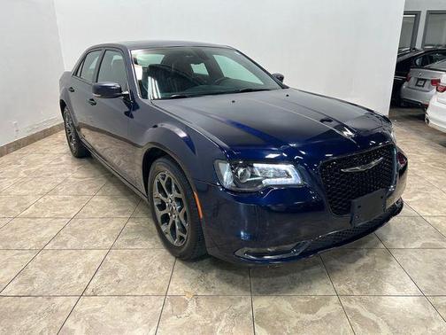 2016 Chrysler 300 S