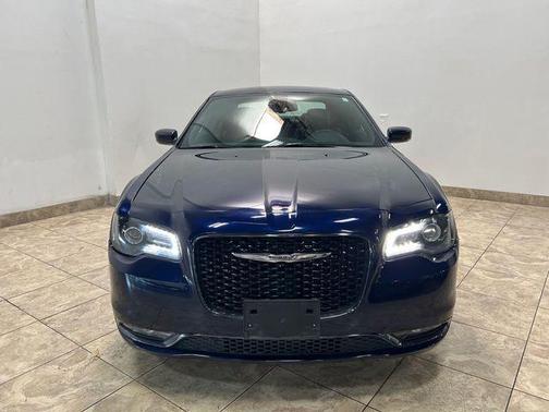 2016 Chrysler 300 S