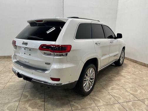 2017 Jeep Grand Cherokee Summit