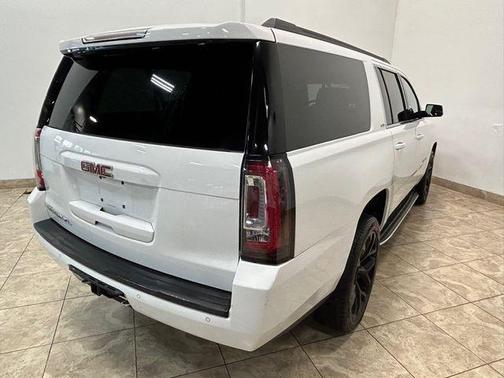 2017 GMC Yukon XL SLT