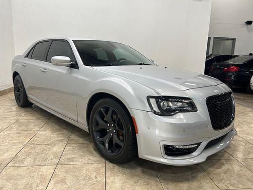 2021 Chrysler 300 Touring