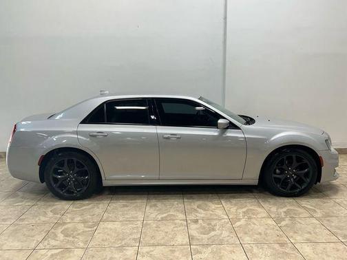 2021 Chrysler 300 Touring