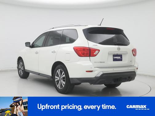 2018 Nissan Pathfinder SV