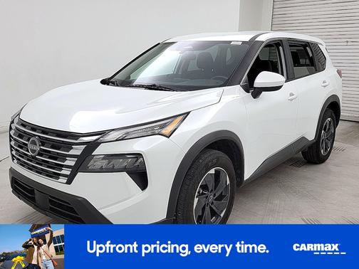 White 2025 Nissan Rogue SV