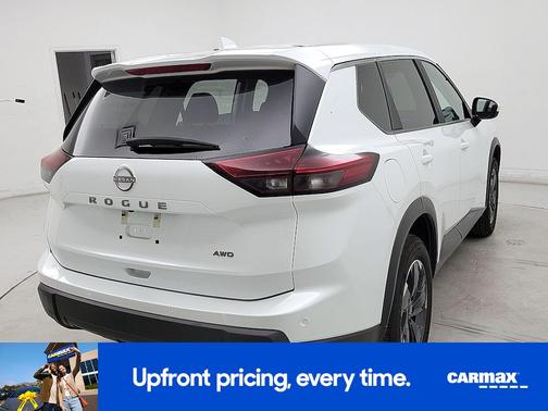 White 2025 Nissan Rogue SV