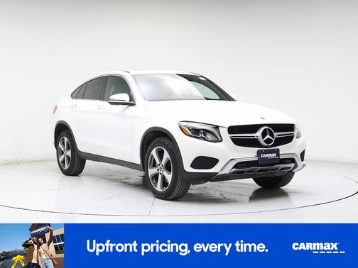 White 2019 Mercedes-Benz GLC 300