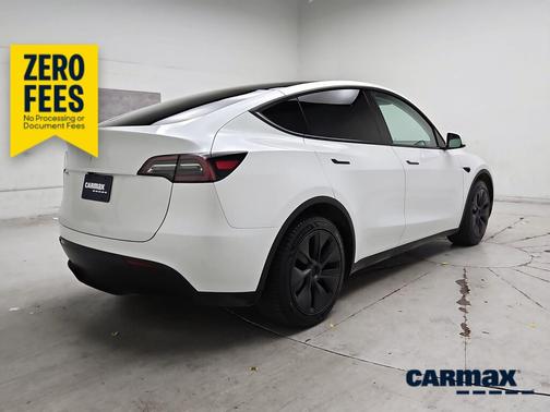 White 2024 Tesla Model Y Long Range