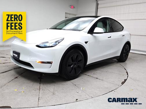White 2024 Tesla Model Y Long Range