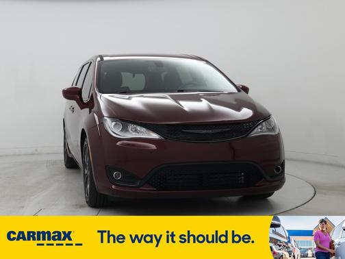 2020 Chrysler Pacifica Touring