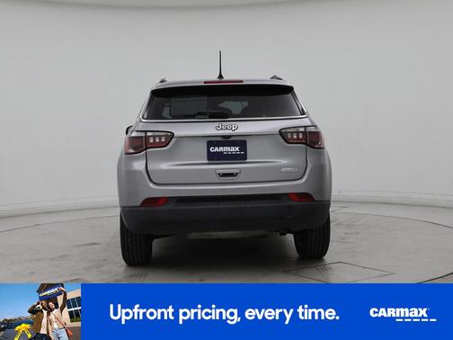 Gray 2019 Jeep Compass Latitude