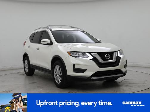 White 2017 Nissan Rogue SV