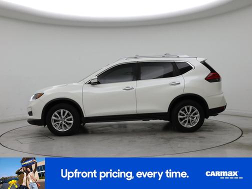 White 2017 Nissan Rogue SV