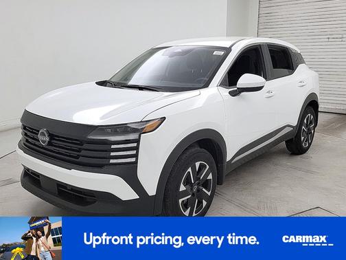 White 2025 Nissan Kicks SV