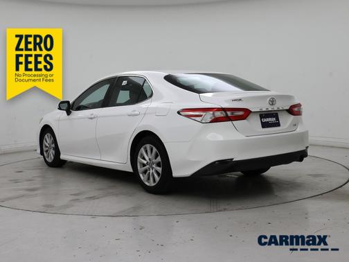 White 2018 Toyota Camry LE