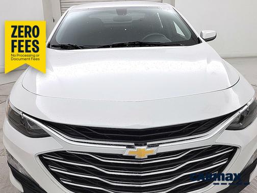 White 2019 Chevrolet Malibu LT