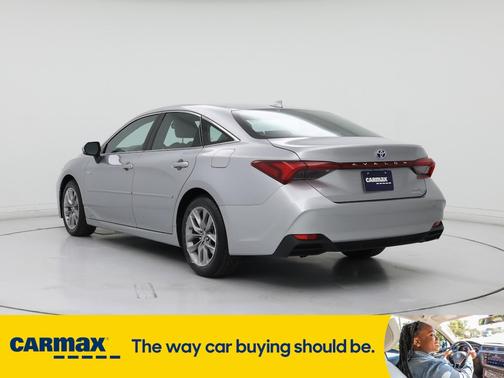2019 Toyota Avalon Hybrid XLE