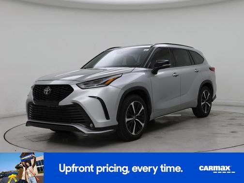 Silver 2021 Toyota Highlander XSE