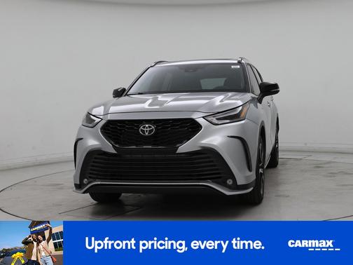 Silver 2021 Toyota Highlander XSE