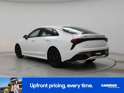 White 2025 Kia K5 LXS